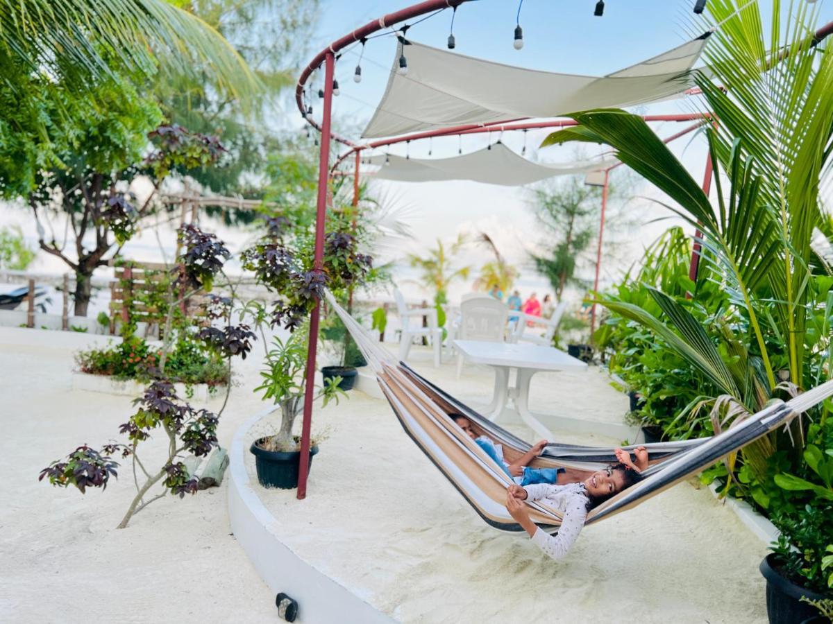 Pelican Beach Maafushi Exterior photo